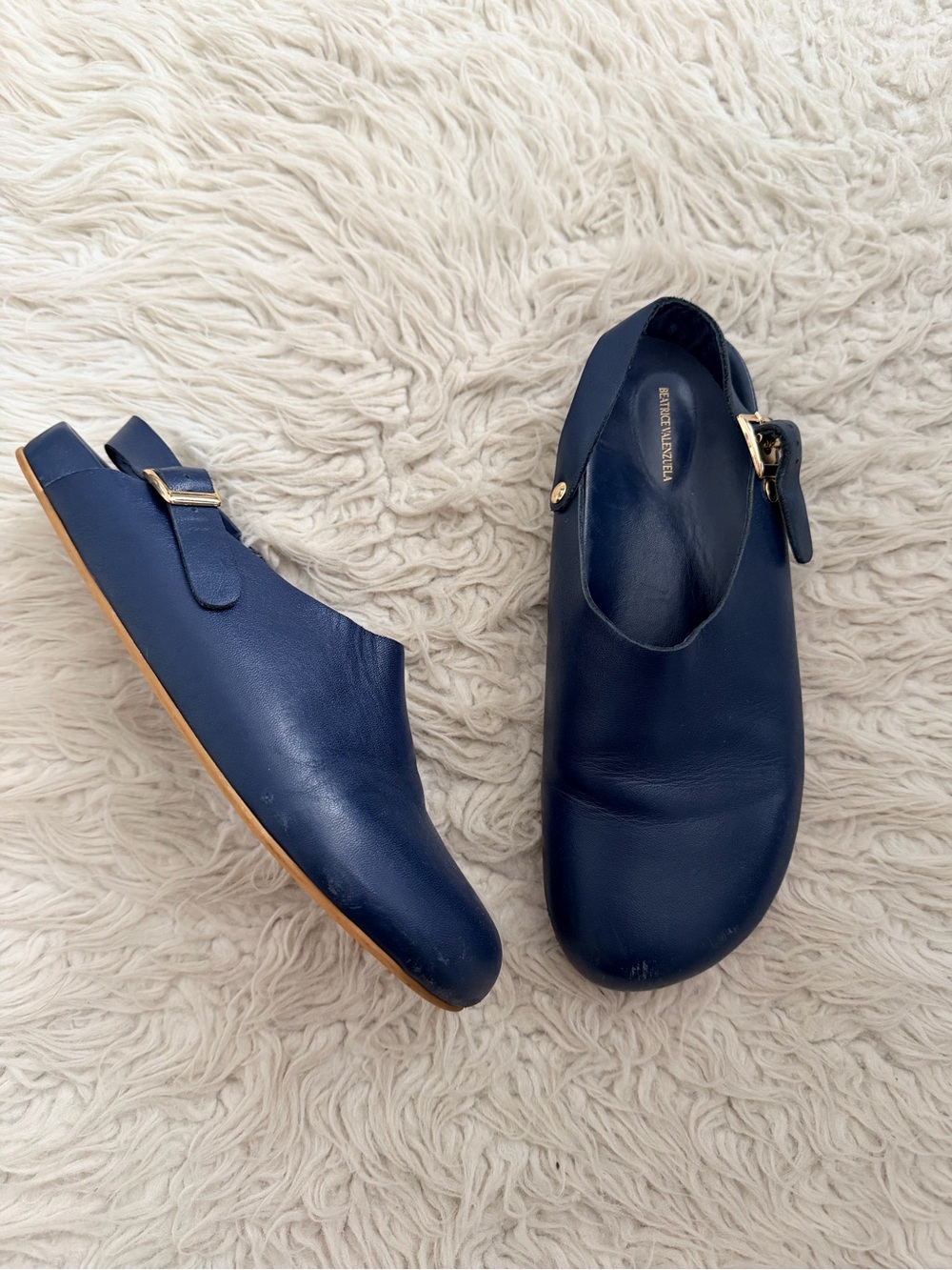 Beatrice Venezuela Leather Clog - Navy